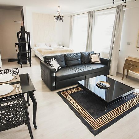 Zara Luxury Apartments The Absolute Center Of Zilina Exterior photo