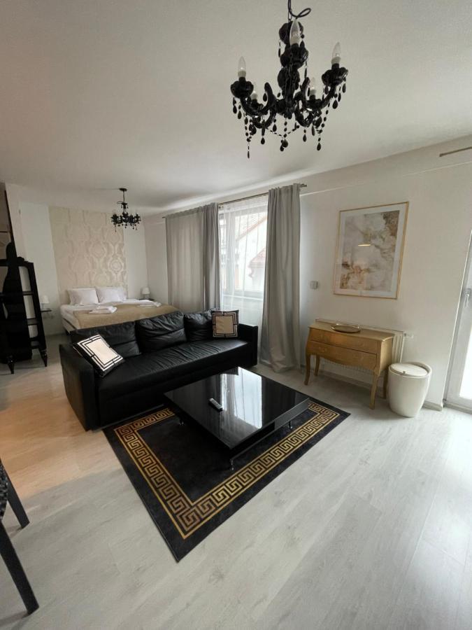 Zara Luxury Apartments The Absolute Center Of Zilina Exterior photo