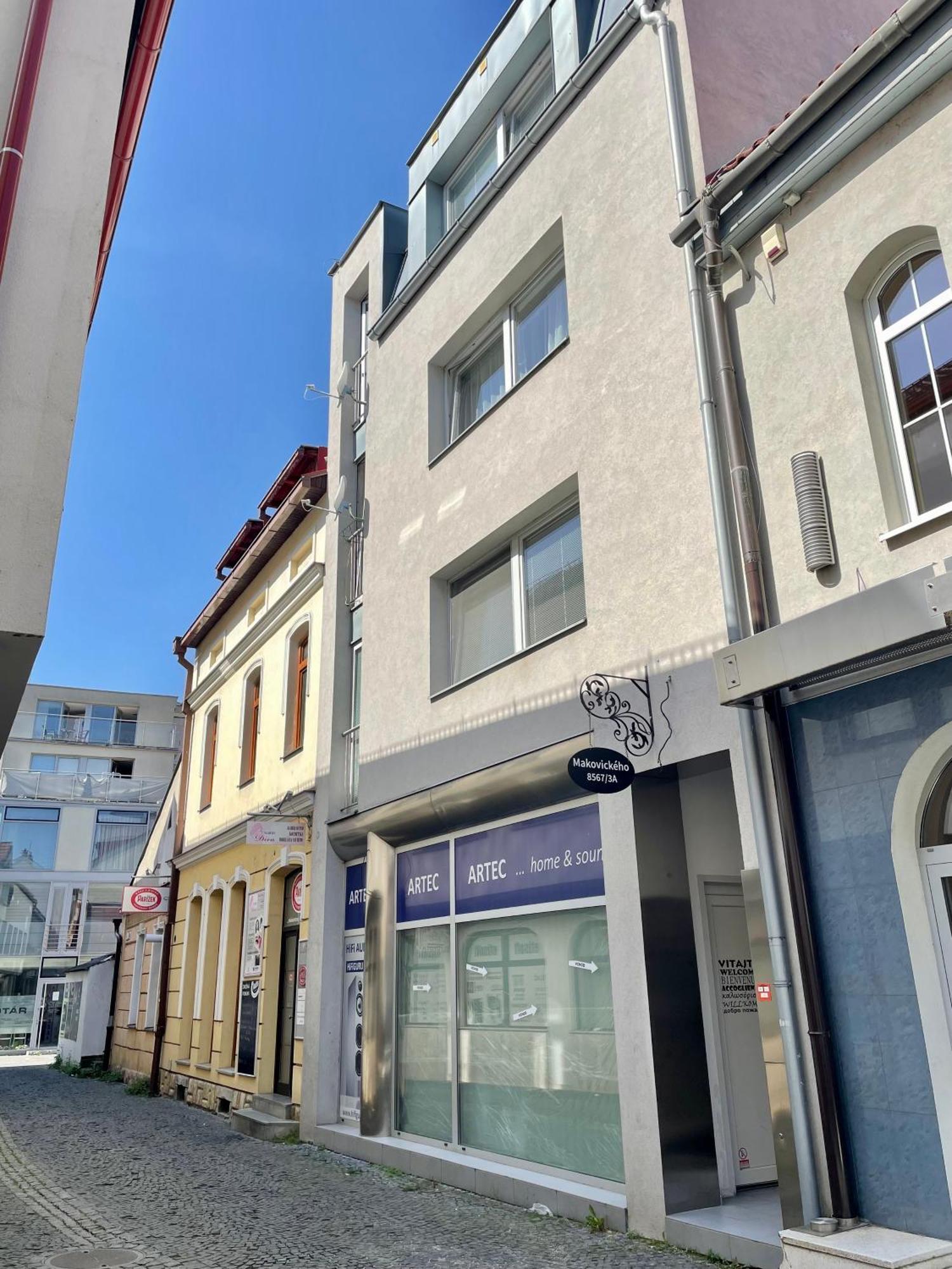 Zara Luxury Apartments The Absolute Center Of Zilina Exterior photo