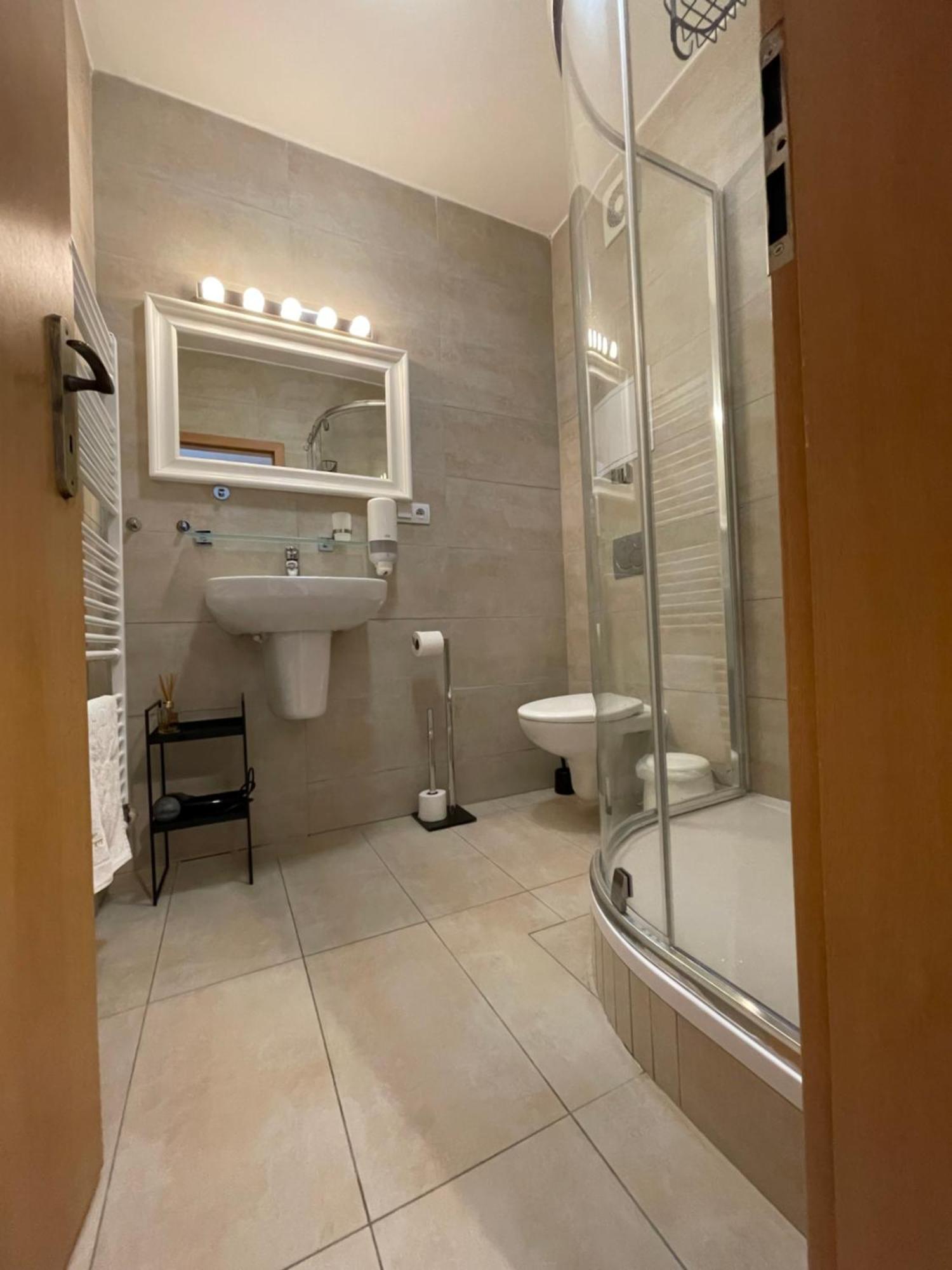 Zara Luxury Apartments The Absolute Center Of Zilina Exterior photo