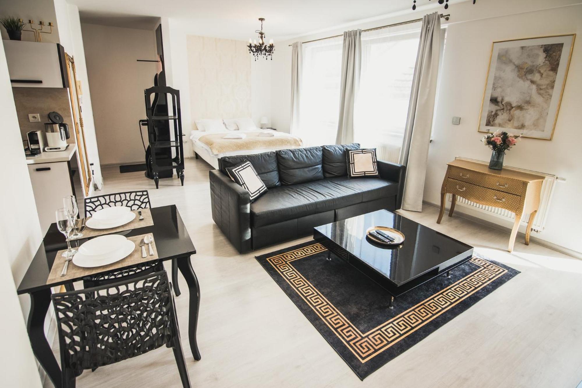 Zara Luxury Apartments The Absolute Center Of Zilina Exterior photo